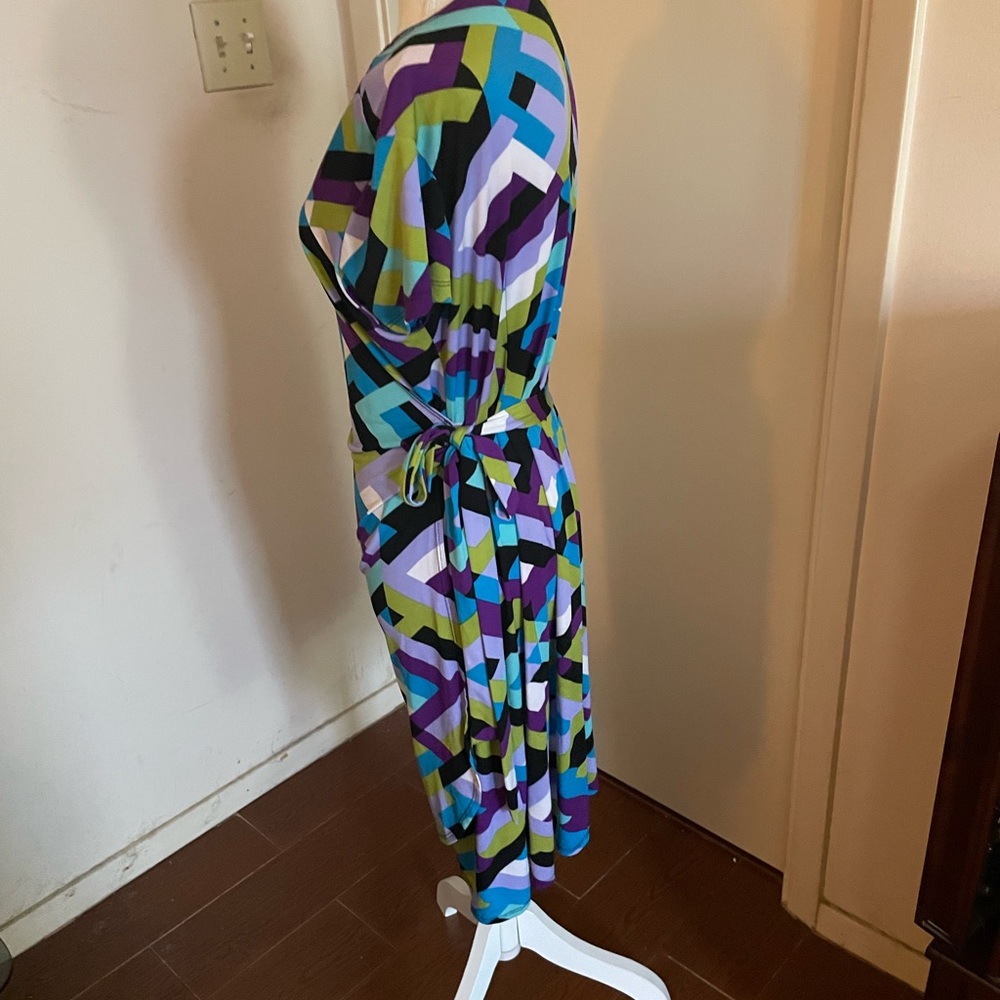 Emma & Michele Wrap Dress purple Green geometric print short sleeves size large - Picture 7 of 15
